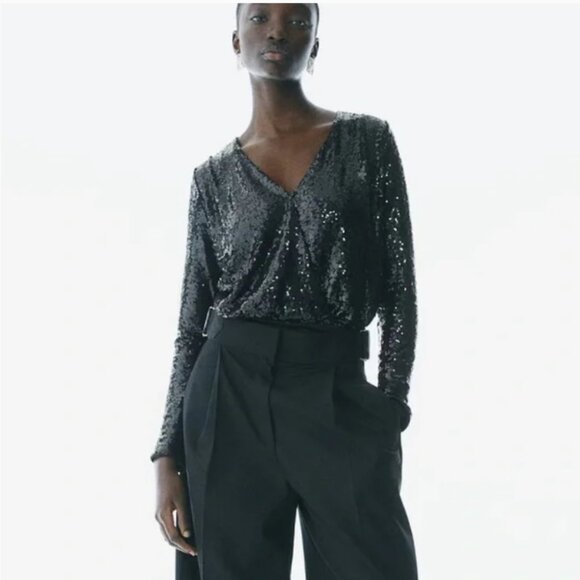 H&M | NWOT V-neck Bodysuit - Picture 1 of 8